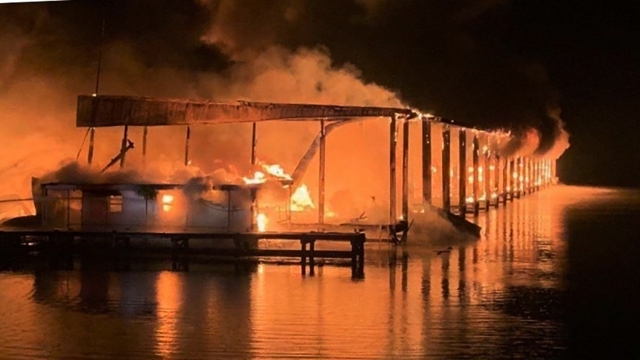 Flames engulf boat dock in Alabama