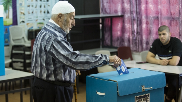Voter in Israel