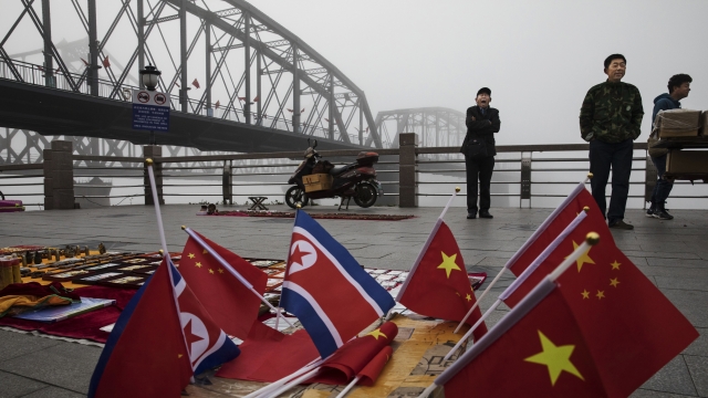 Vendors at North Korea-China border