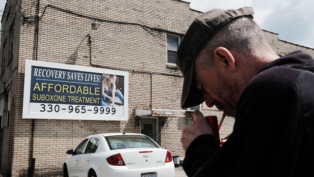 Sign advertising addiction treatment center