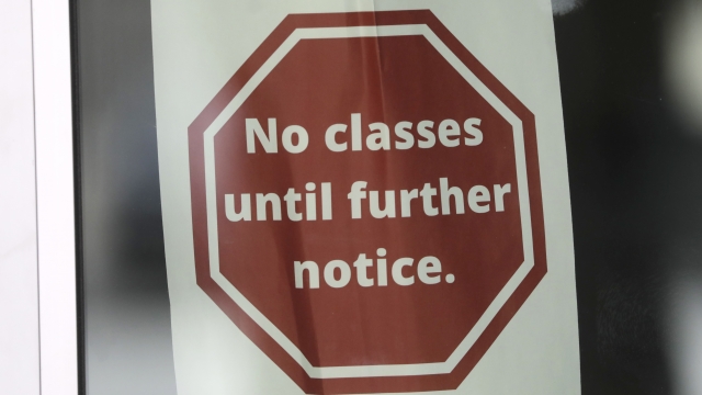 Sign saying "No classes until further notice."