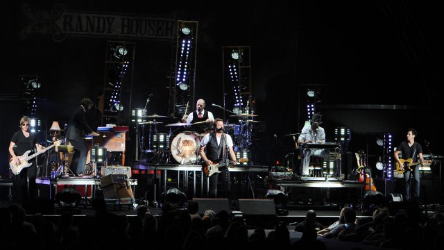 Randy Houser performs during the Country Nation Tour at the Cruzan Amphitheater