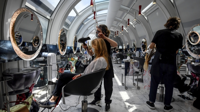 Hair salons reopen in Italy