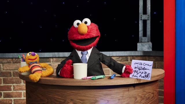 Elmo hosts a late night show