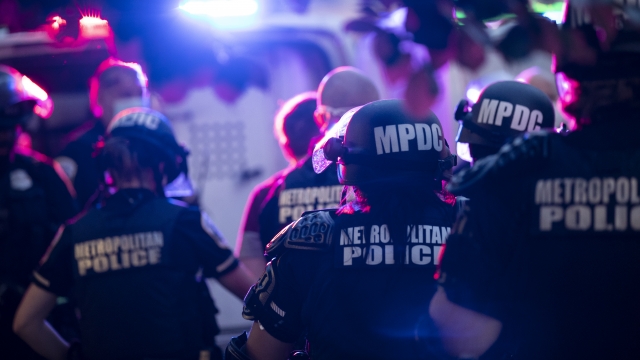 D.C. police arresting demonstrators