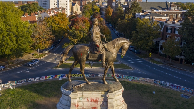 A statue of Confederate General Robert E. Lee on Monument Avenue in Richmond, Va.