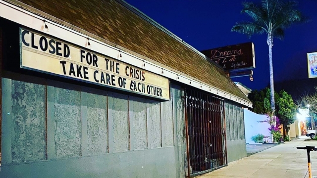 Indie venue posts "closed" sign