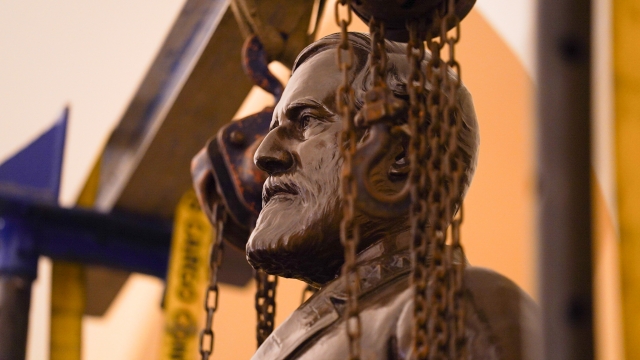 Statue of Confederate General Robert E. Lee