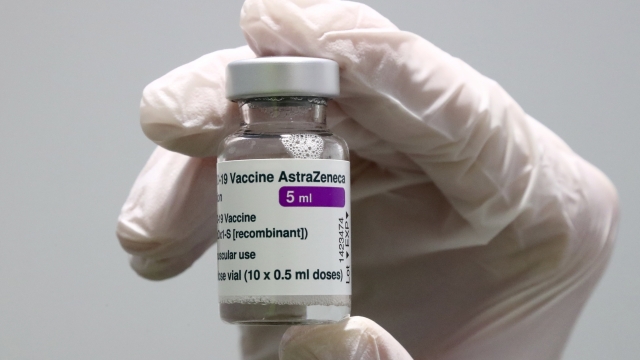 medical staff prepares an AstraZeneca coronavirus vaccine