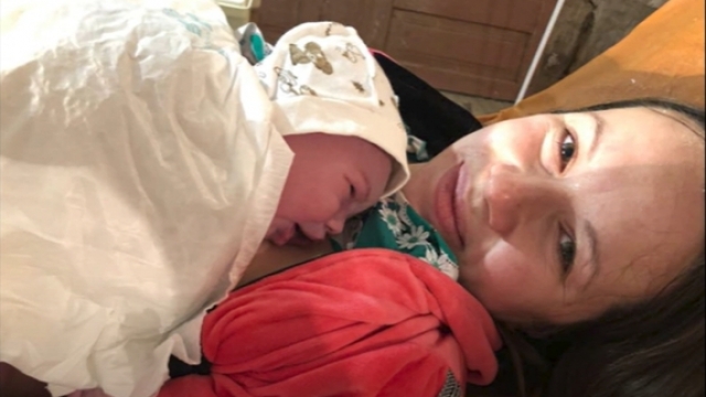 Baby born in shelter in Ukraine