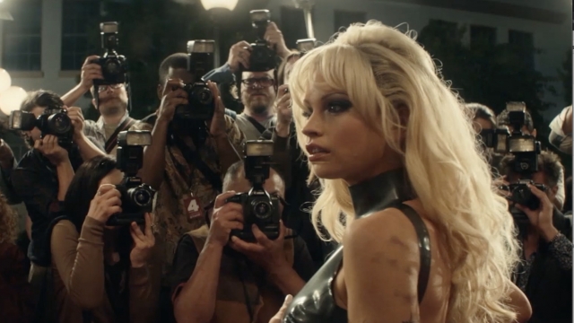 Lily James plays Pamela Anderson in "Pam & Tommy."
