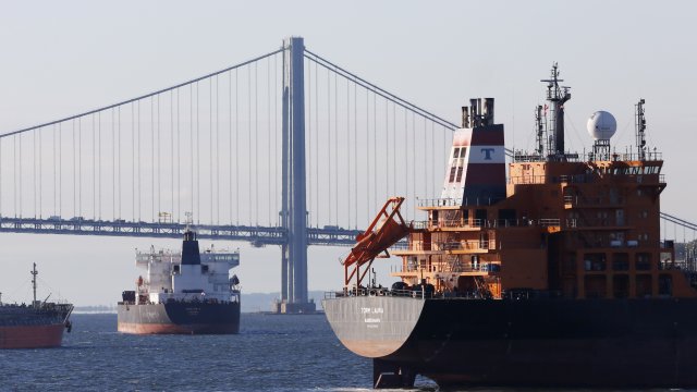 Why The U.S. Imports Foreign Oil