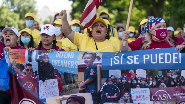 Activists rally in support of immigration