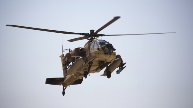 A U.S. AH-64 Apache helicopter.