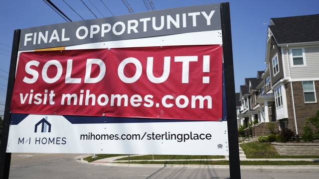 sign saying houses are sold out