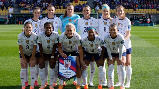 United States players pose for a photo before the FIFA Women's World Cup.