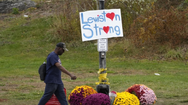 Sign that reads "Lewiston Strong."