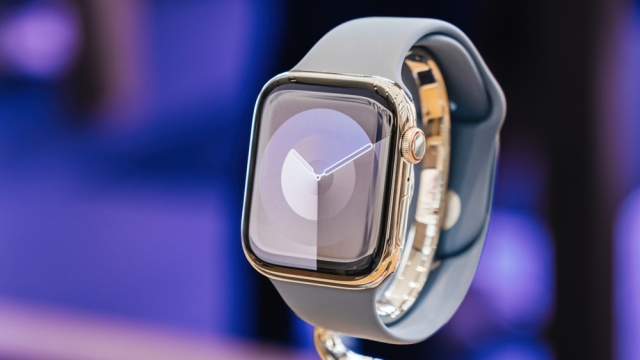 display features Apple Watch Series 9