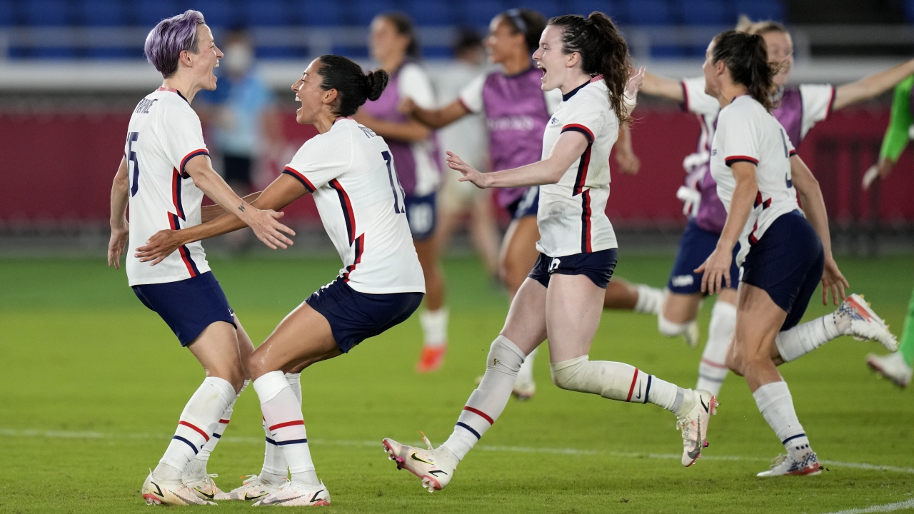 US Women's Soccer Beats Netherlands on Penalty Kicks to Advance - The New  York Times