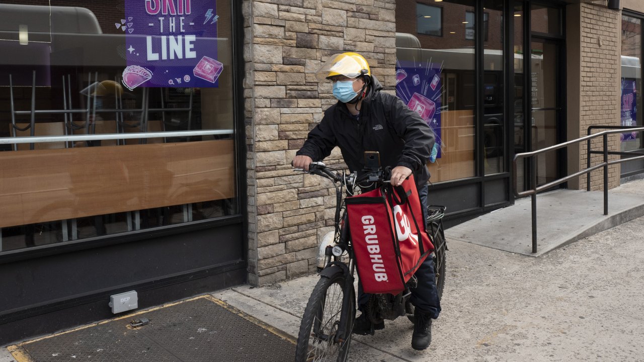 Grubhub delivery person
