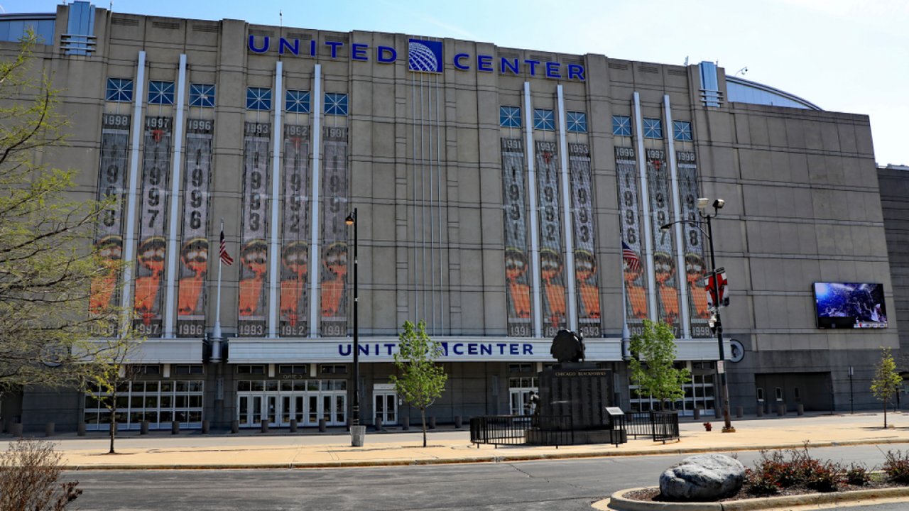 Image of the United Center in Chicago