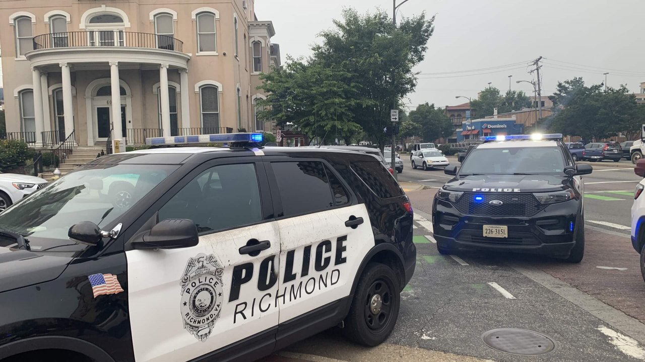 Police arrive to the scene of a shooting in Richmond, Va.