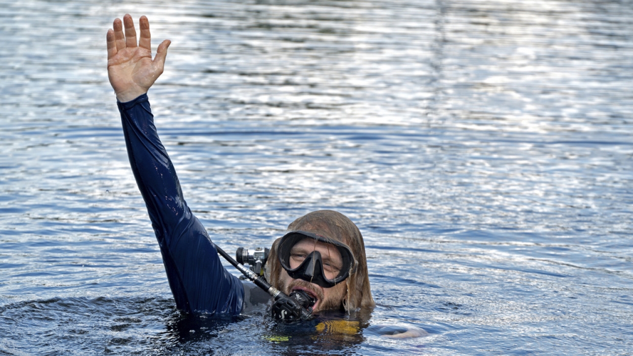 Dr. Joseph Dituri surfaces after 100 days underwater.