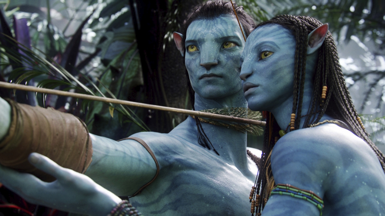 Characters from "Avatar: The Way of Water" are shown.