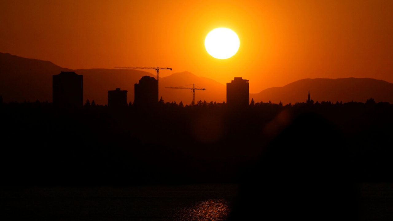 The sun sets in Seattle, Washington