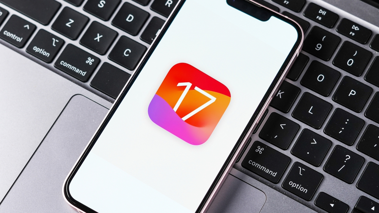 Apple iOS 17 logo shown on a phone screen