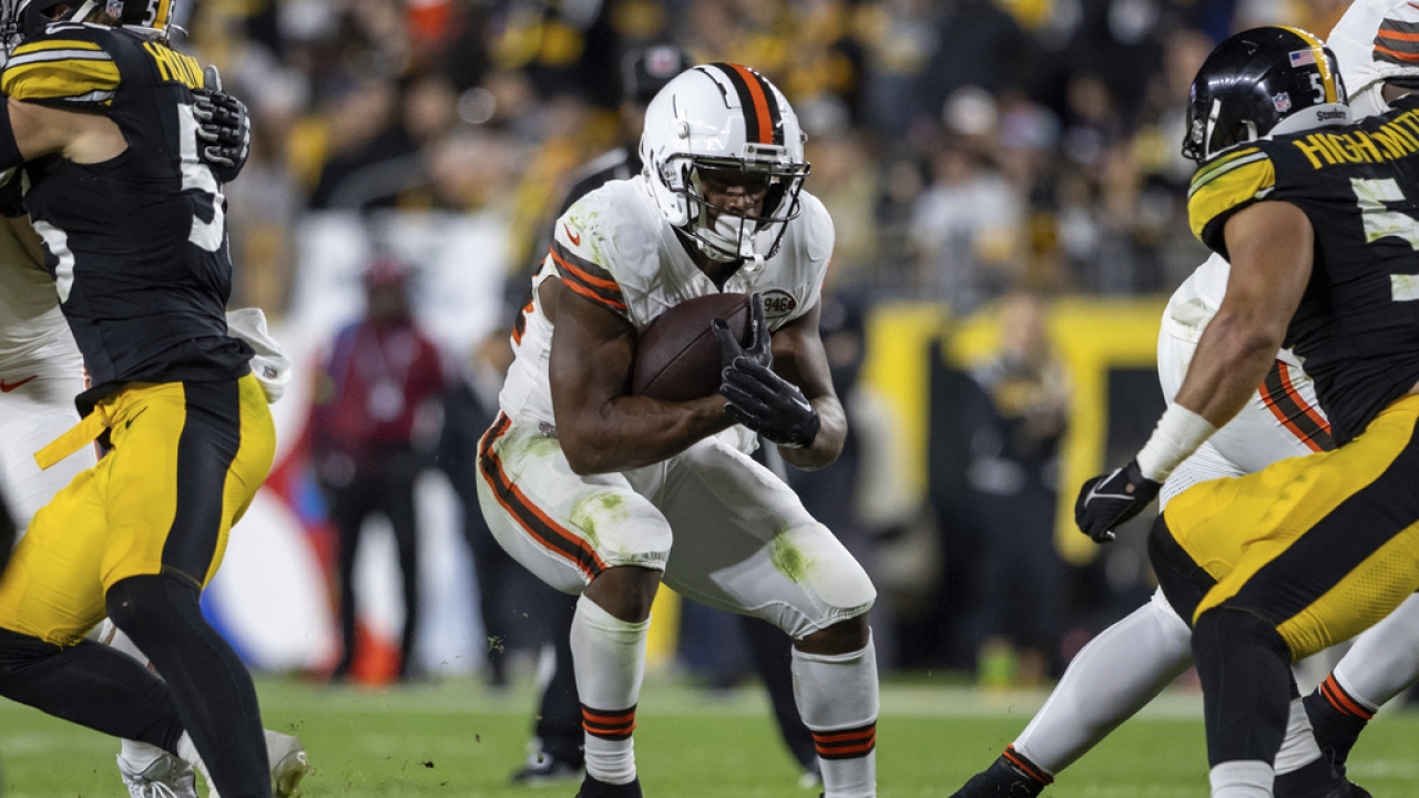 Cleveland Browns running back Nick Chubb rushes during an NFL football game.