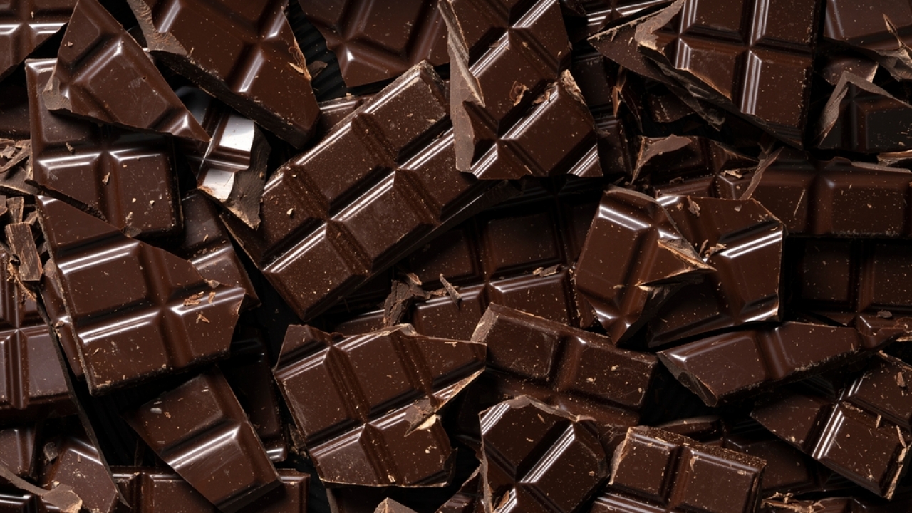 Dark chocolate candy bars