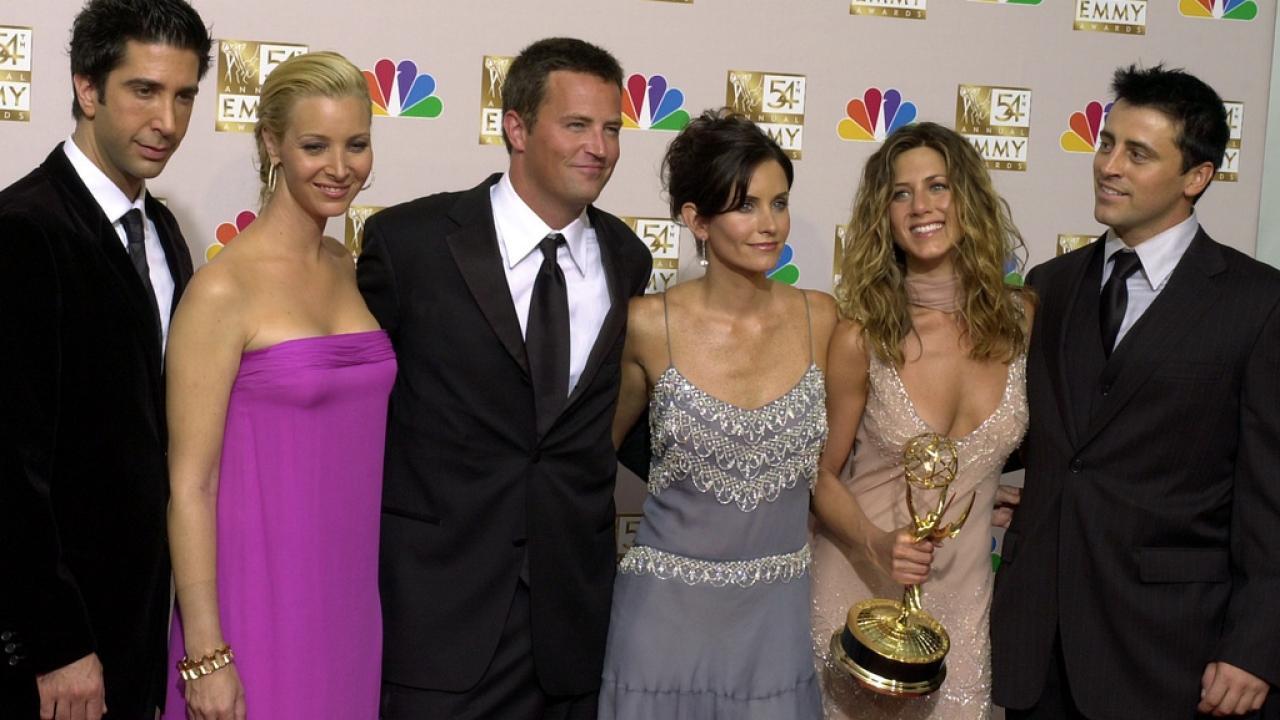 Matthew Perry with his 'Friends' costars at the at the 54th Primetime Emmy Awards Sept. 22, 2002