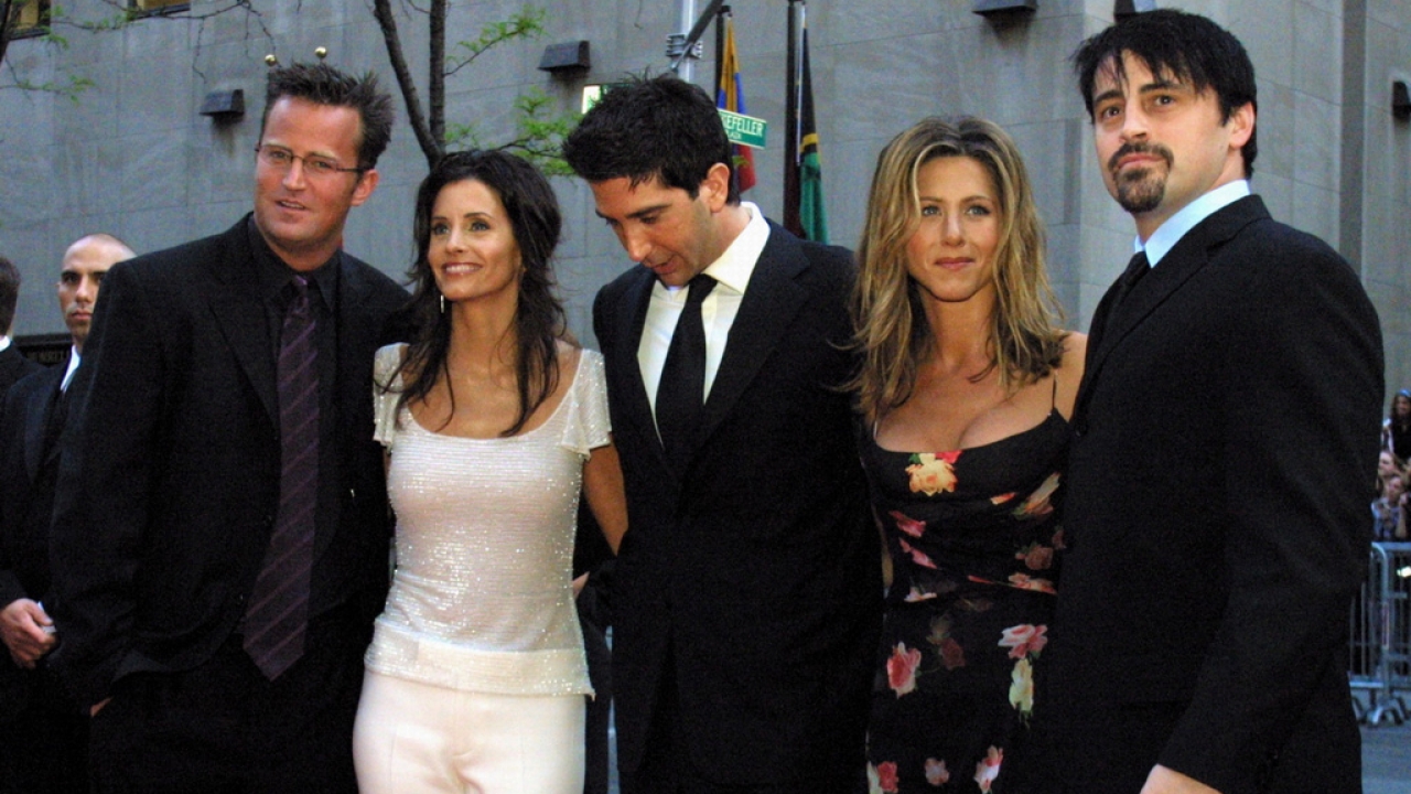 The "Friends" cast is pictured.