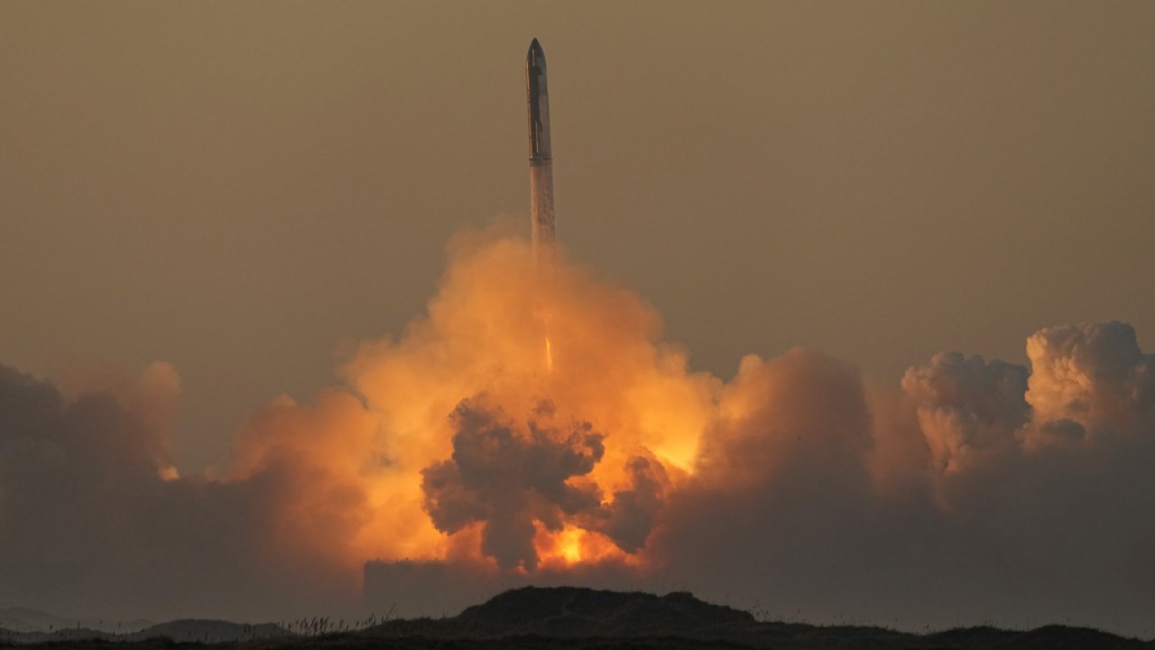 SpaceX's mega rocket Starship launches for a test flight from Starbase in Boca Chica, Texas