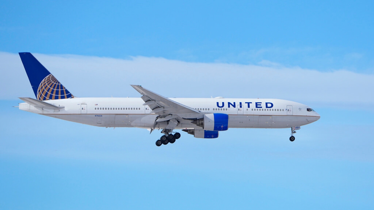 A United Airlines jetliner