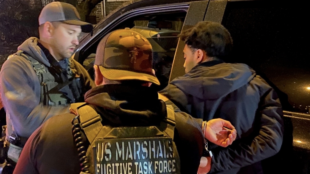 U.S. Marshals capture a teenage murder suspect.