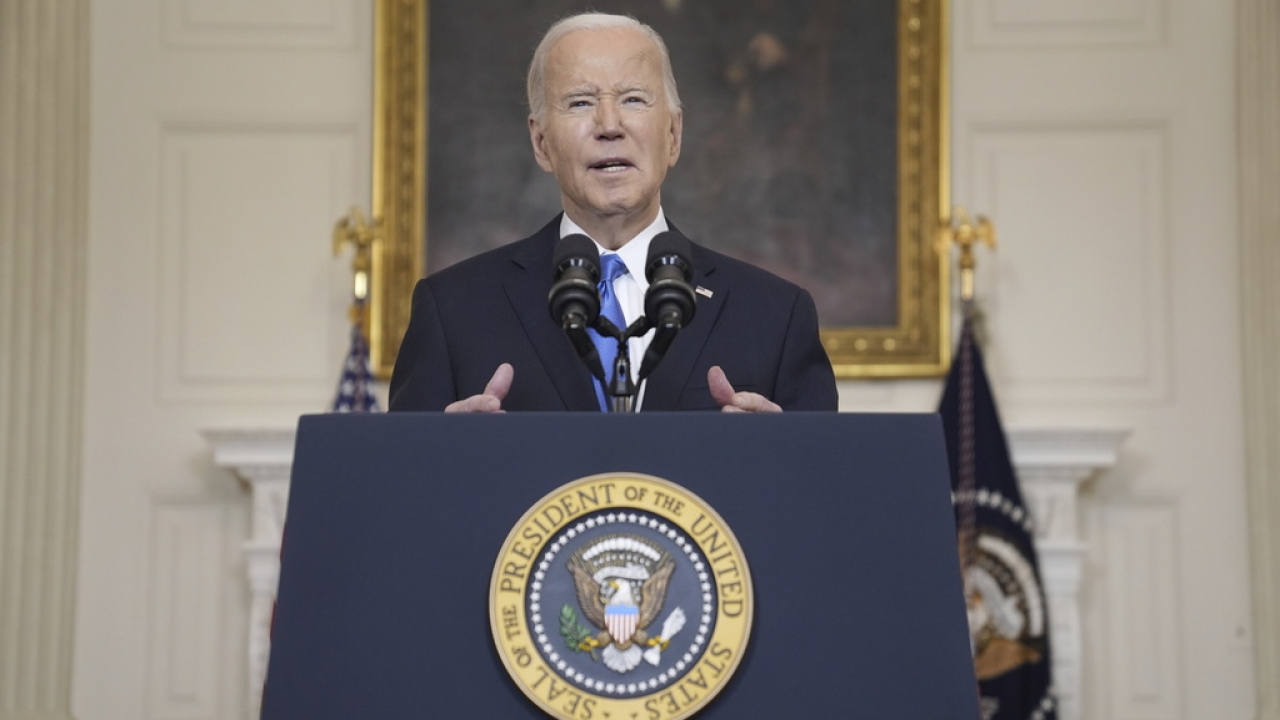 Biden says opposing Ukraine funding is 'playing into Putin's hands'