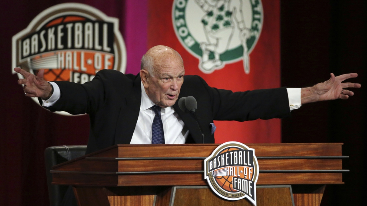 Hall of Fame basketball coach 'Lefty' Driesell dies at 92