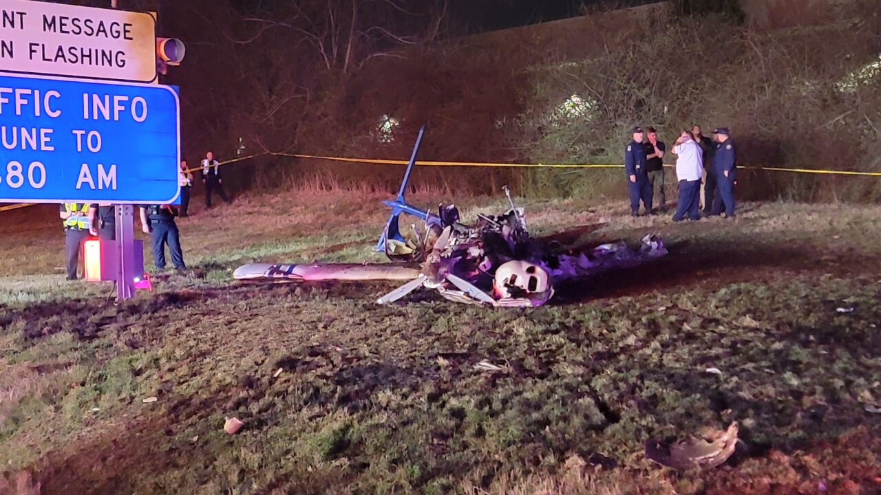 At least 5 killed after small plane crashes near Nashville interstate