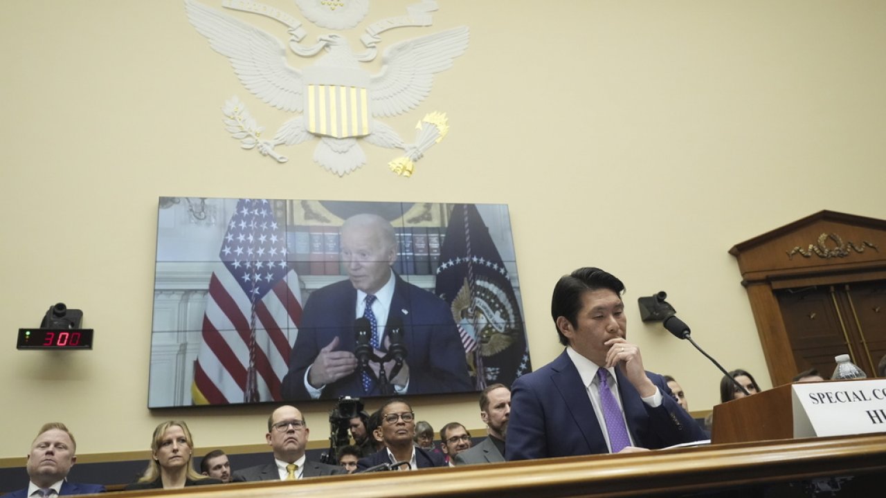 Special counsel Robert Hur testifies over Biden classified docs probe