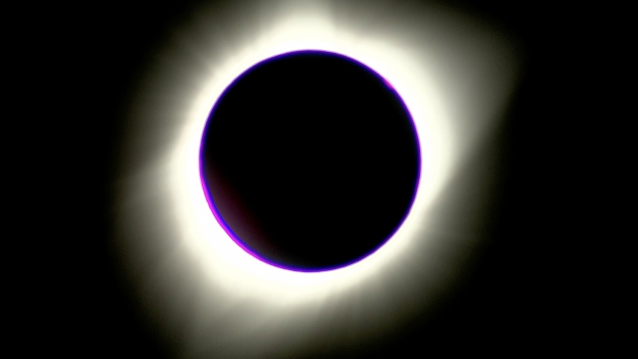 What can we expect from the solar eclipse?