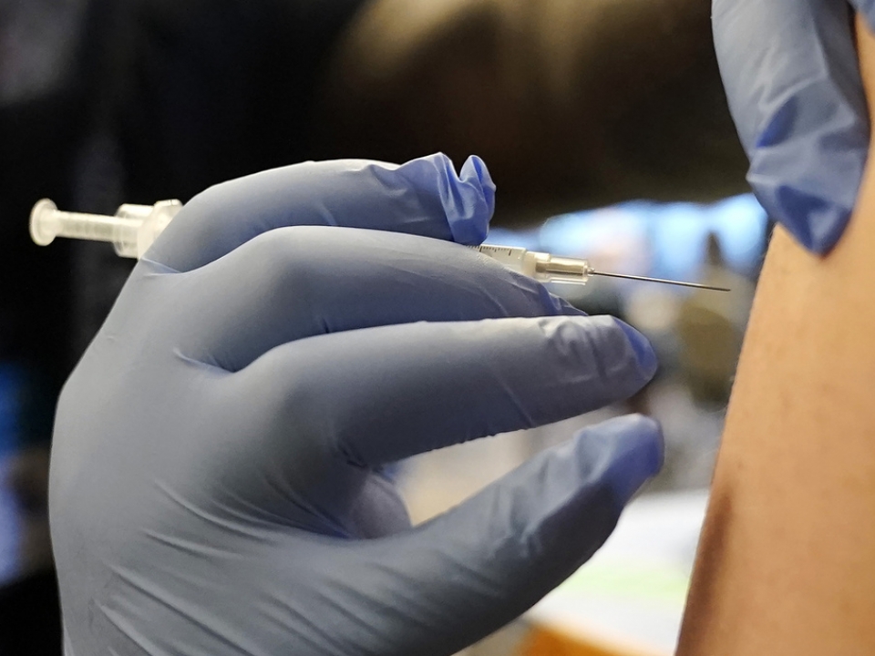 Here's how many Americans plan to get the new COVID-19 vaccine