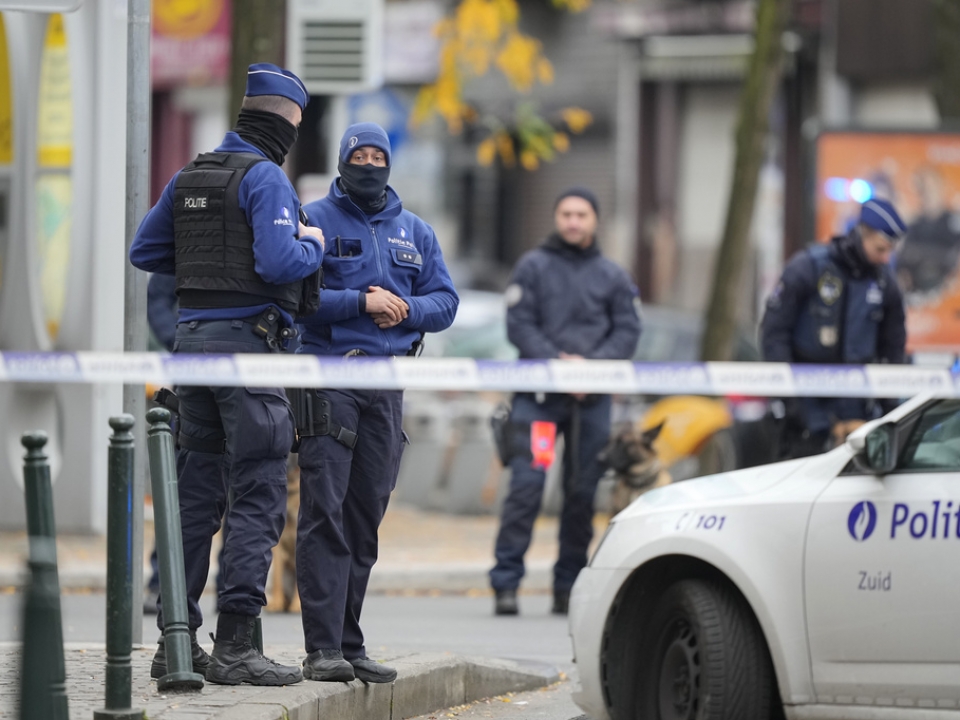 Police kill gunman accused of killing 2 Swedish soccer fans in Belgium